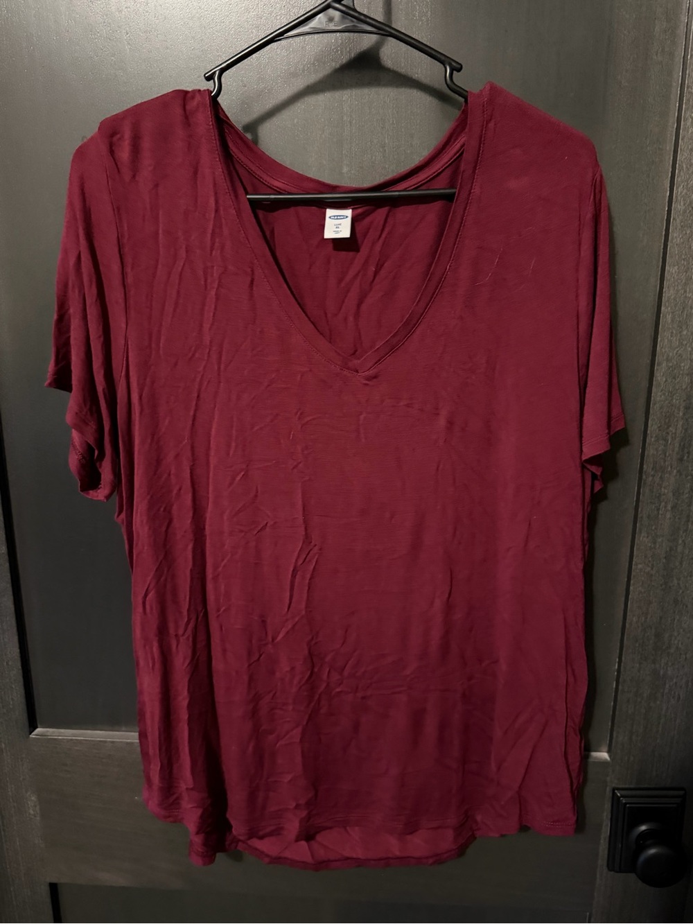 Old Navy Classic V-Neck Women’s Tee in Burgundy